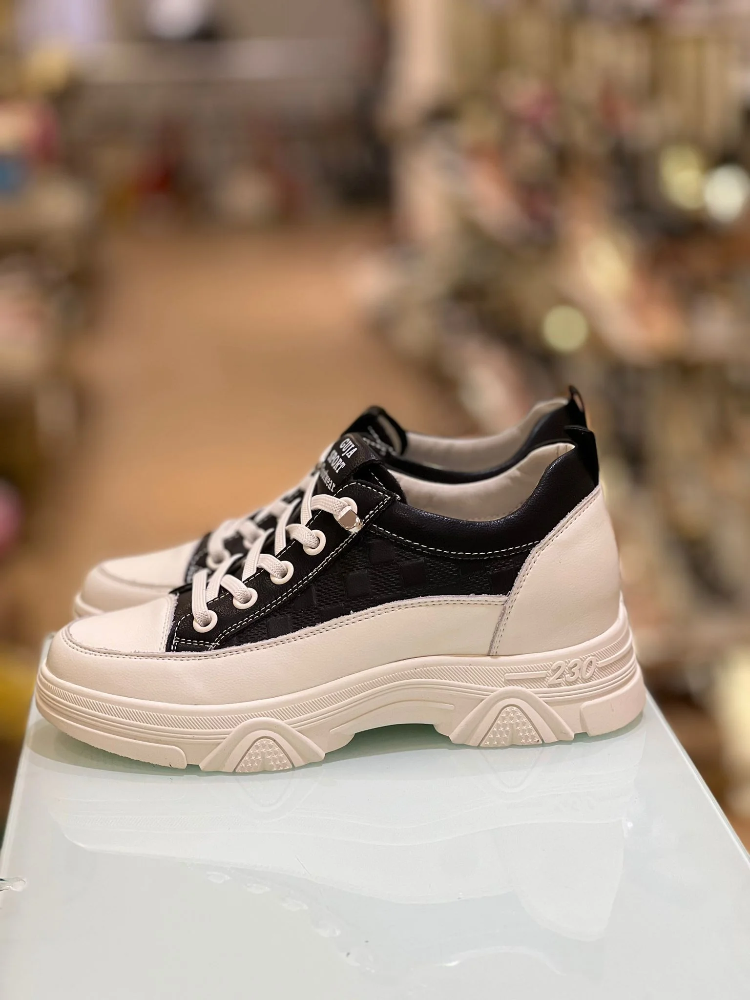 GUJA SNEAKER  2068